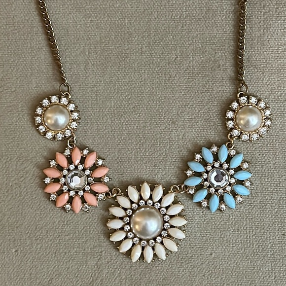 Pink, Blue & White Faux Diamond & Pearl Floral Statement Necklace - Picture 1 of 10